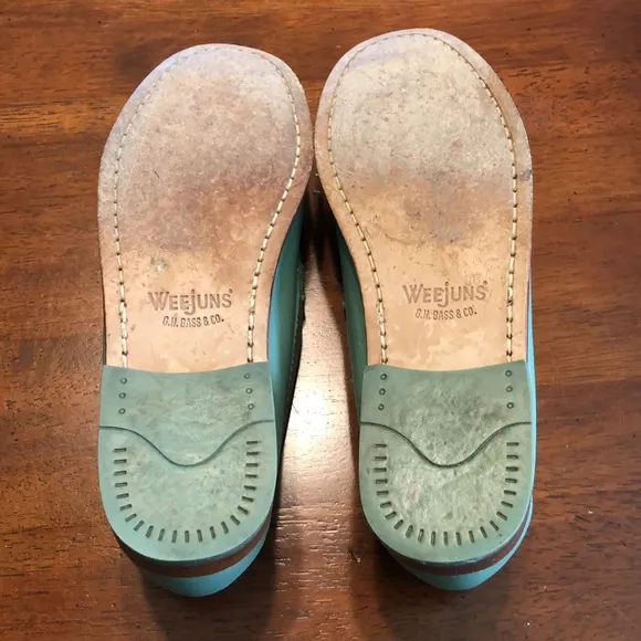 G.H BASS Green Leather Weejuns Whitney Aquarius Loafers Size 6.5