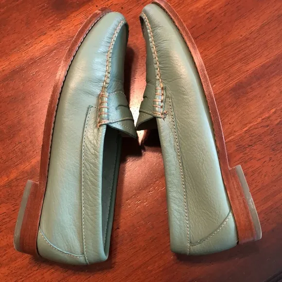 G.H BASS Green Leather Weejuns Whitney Aquarius Loafers Size 6.5