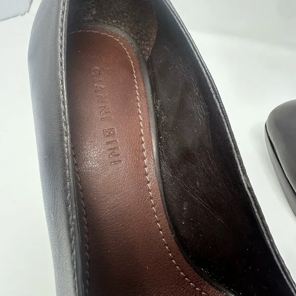 Gianni Bini Like New Deep Brown Pump Heels
