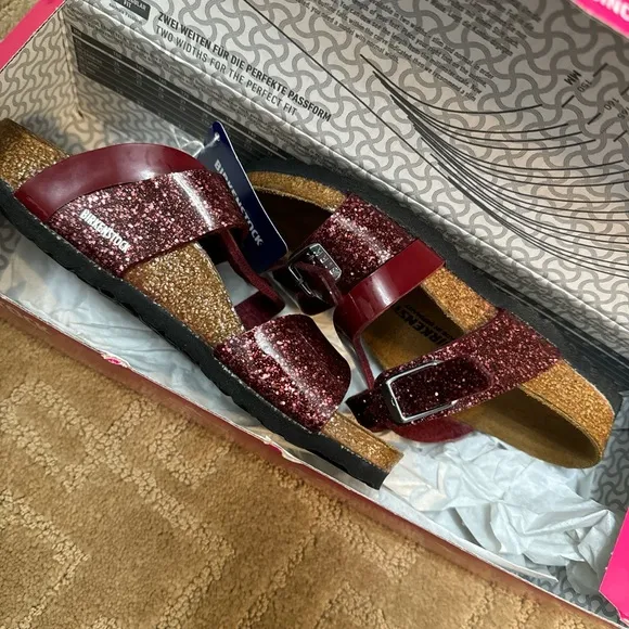 Girls Birkenstock sandals 30