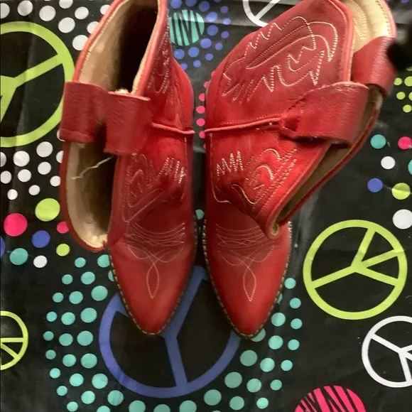 Girls boots used normal wear and scuffs