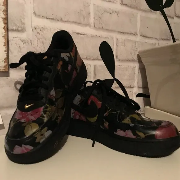 Girls NIKE AirForce F1 LXX Floral Sneakers