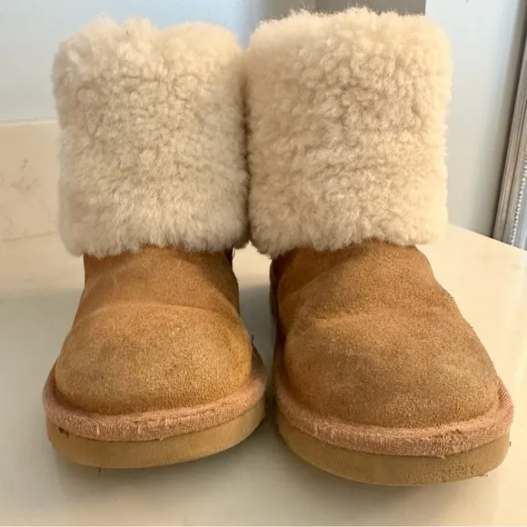 Girls UGGS boots