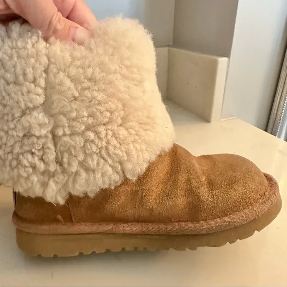 Girls UGGS boots