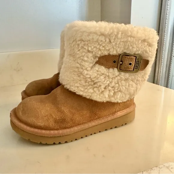 Girls UGGS boots