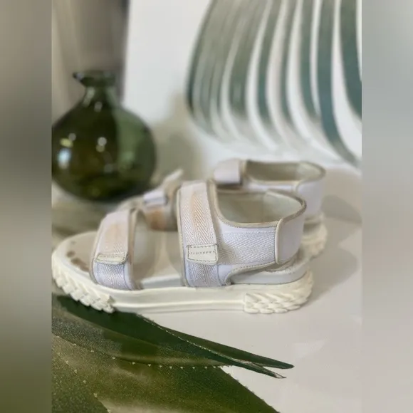 Giuseppe Zanotti White Canvas Blabber Sport Sandals 37