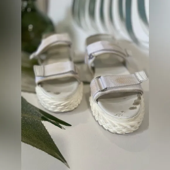 Giuseppe Zanotti White Canvas Blabber Sport Sandals 37