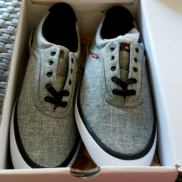 Globe Men’s Sprout Sneakers size 8
