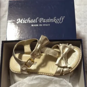 Gold Metallic Dress Shoes with Bow
