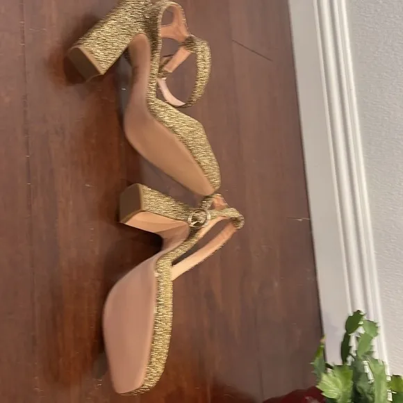 Gold sparkle J. Crew vicky ankle strap closed block toe heels NWOT 7 1/2