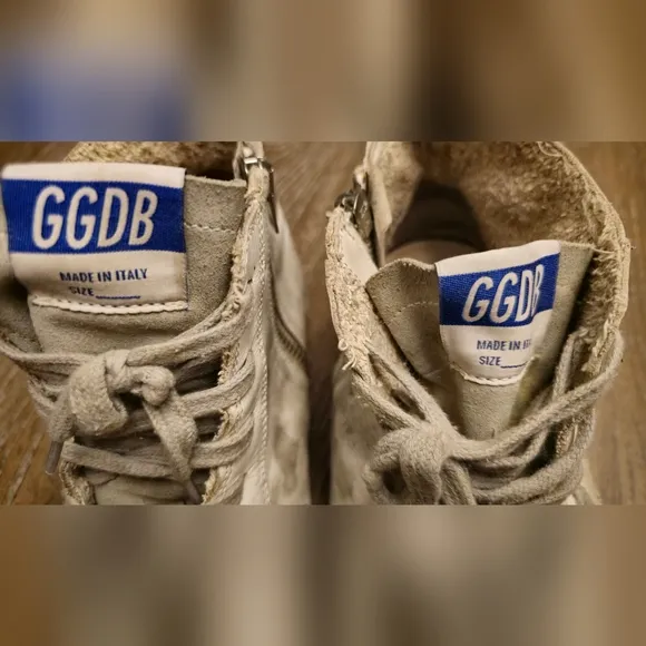Golden Goose Sneakers – Lightly Worn – Women’s 11.5 / Men’s 10 – Unisex