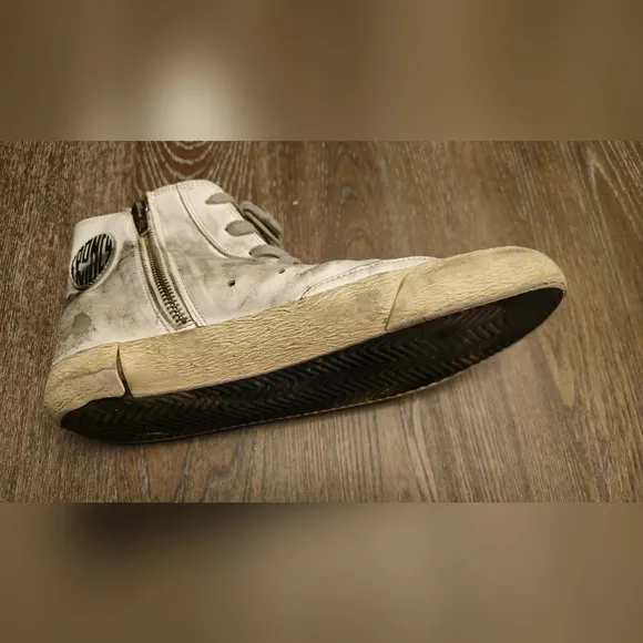 Golden Goose Sneakers – Lightly Worn – Women’s 11.5 / Men’s 10 – Unisex