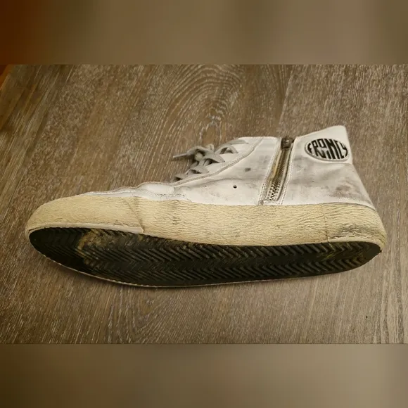 Golden Goose Sneakers – Lightly Worn – Women’s 11.5 / Men’s 10 – Unisex