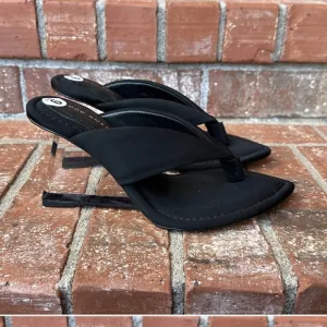 Good American sandals