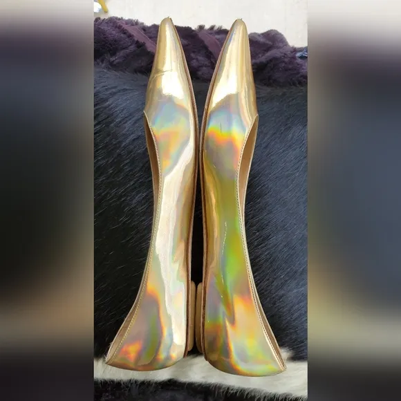 Gorgeous RARE Stuart Weitzman Gold Holographic Emilia Flats Sz 10 MSRP $425