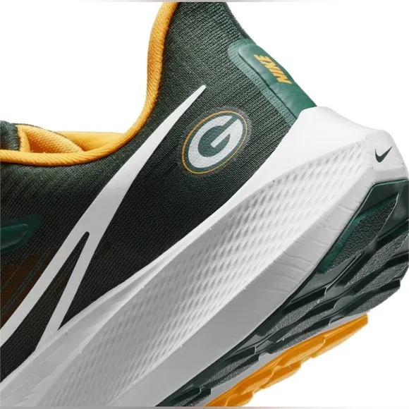 Greenbay Packers Unisex Officially Authorized Nike Sneakers