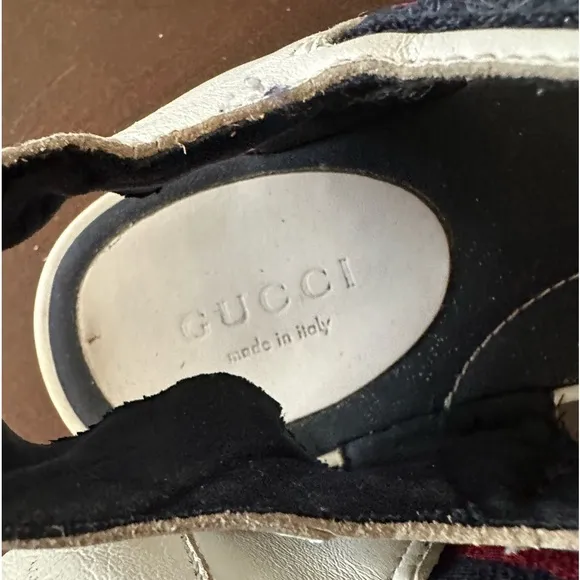 GUCCI Boys/Girls Sandals. Made in Italy Size 32. Good used Condition.