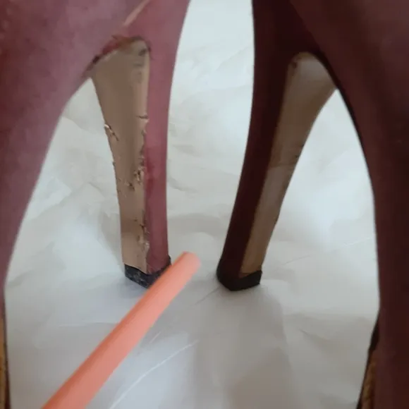Gucci heels suede distressed sz 7B