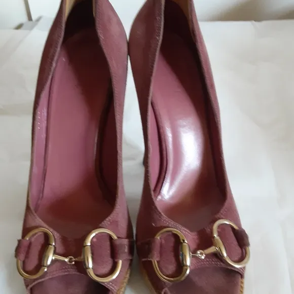 Gucci heels suede distressed sz 7B