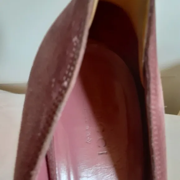 Gucci heels suede distressed sz 7B