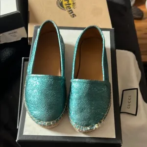 Gucci Kids Dress Shoes in Shimmering Teal