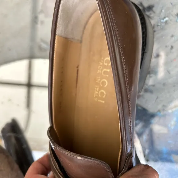 GUCCI Loafer Shoes Made in Italy  Size 37 C logo shoes