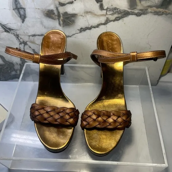 GUCCI metallic bronzo sandals sz 7.5B made in Italy