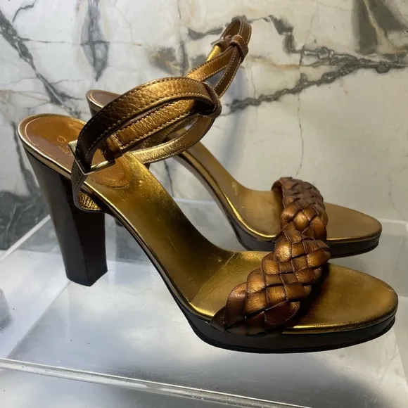 GUCCI metallic bronzo sandals sz 7.5B made in Italy