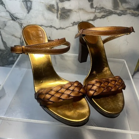 GUCCI metallic bronzo sandals sz 7.5B made in Italy