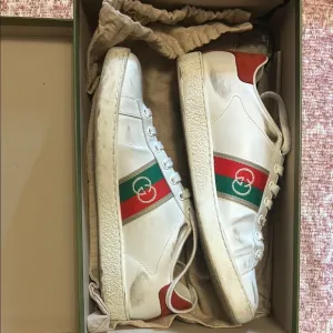 Gucci White and Red Sneakers Classic Luxury Style