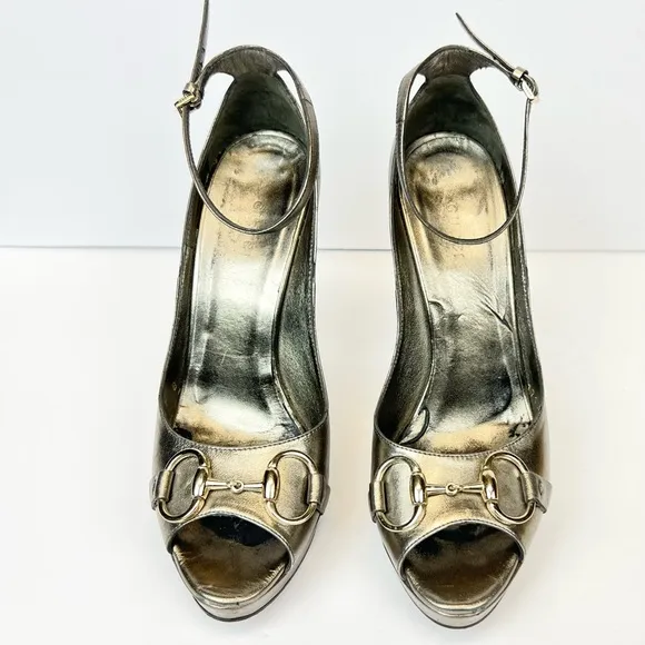 Gucci Women’s  Pewter Metallic Ankle Strap Wedge Heels Size  7B Vintage