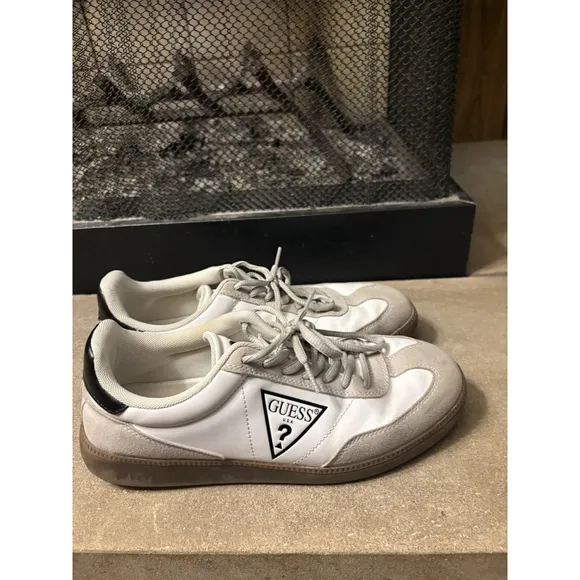 Guess Men's Casual Sneakers Size 8.5 Leather Low Top Shoes Lace Up GMBELINI