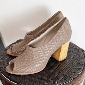 Guilhermina Woven  Peep-Toe Block Heels Sz 10