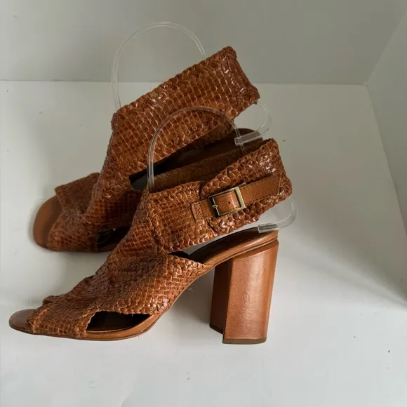H Halston Size 9 M PENELOPE Brown Weaved Leather Heels Sandals