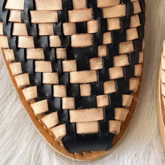 HANDMADE Haurache Sandals hand made in Mexico IOB size 9