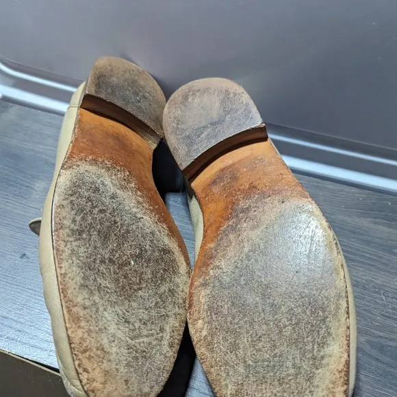 Hanover Loafers Mens Shoes Size 9M Leather Slip On Tan Cream VTG Defect