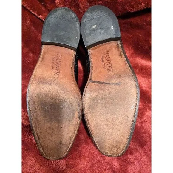 Hanover wingtip black leather dress shoes. Size 9 b