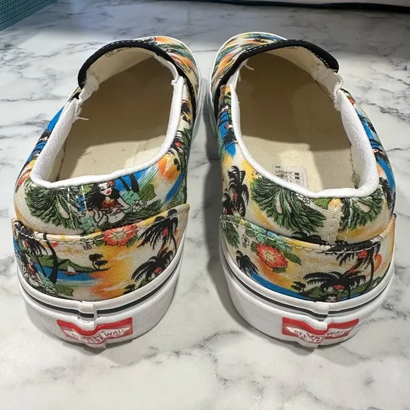 Hawaiian print hula girl Vans slip on shoes men's size 7 women's size 8.5