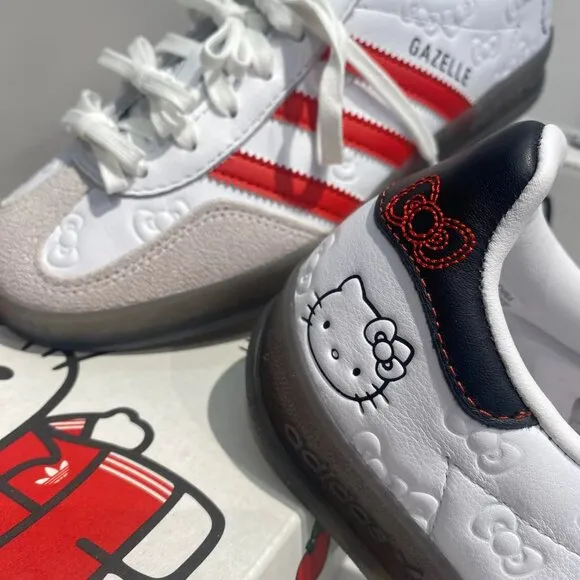 💞🐈Hello Kitty x Adidas Gazelle Sneakers💗