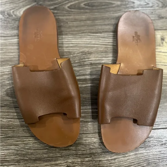 Hermès MenLeather sandals