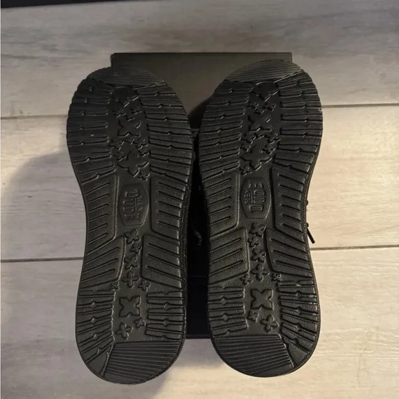 Hey Dude Jelly Roll Wally Slip On Men’s Shoes - Size 10M - SAME DAY SHIPPING!