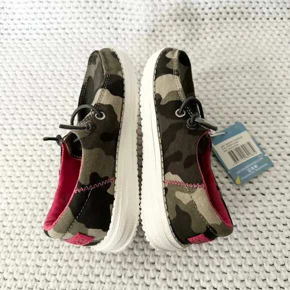 Hey Dude NWT Green Camo Wendy Funk Camo Toddler Slip On Pink Accent Shoes 9 New