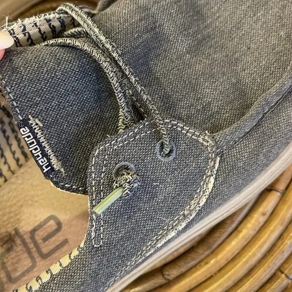 HEY DUDE Welsh Chambray Sea Blue Shoes / Slip-Ons