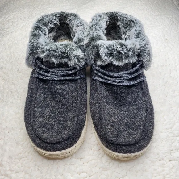 Hey Dude Wendy Gray Fold Cozy Fur Lace Up Bootie Sneakers