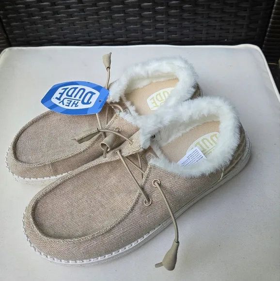 Hey Dude Womens Wendy Funk Wool Beige/White Knit Slip On Shoes Sz 8 NWT