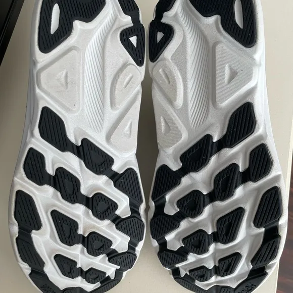 Hoka clifton 9 men’s running shoes 👟
