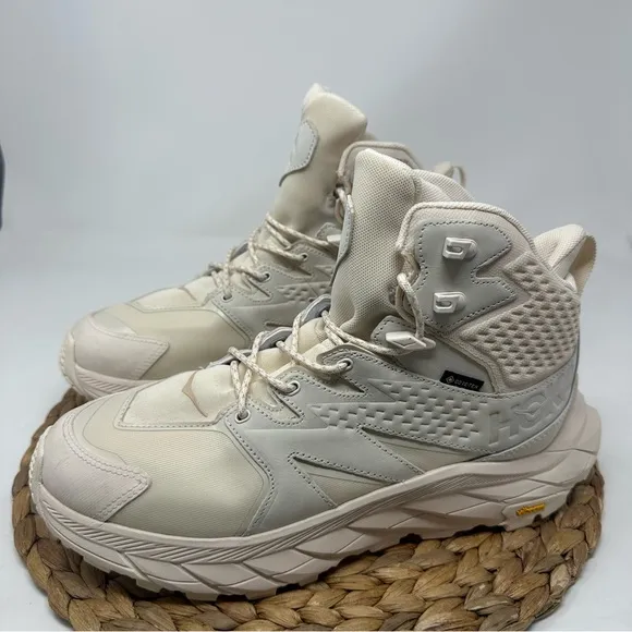 HOKA ONE Anacapa Mid GTX Trail Running Shoes Eggnog Shifting Sand Size 10 Womens