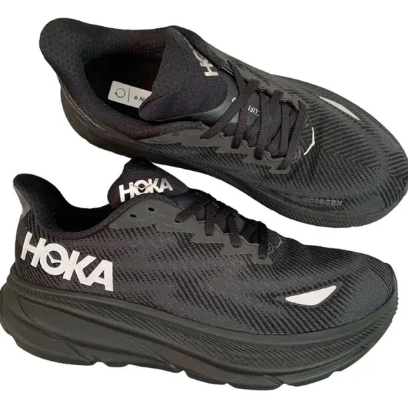 HOKA ONE CLIFTON 9 GTX GORE TEX WOMENS size 9 RUNNING SHOES