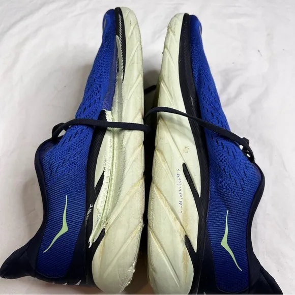 Hoka One One Clifton 12.5D Blue Coral Running Shoes (1119393) L010124