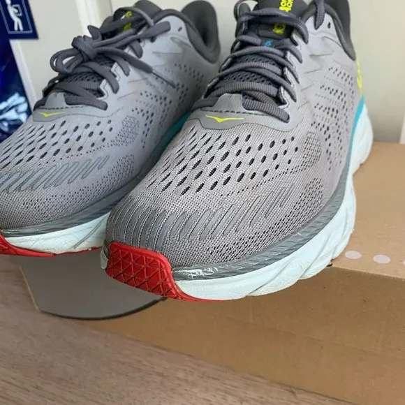 HOKA ONE ONE CLIFTON 7 Running Shoes- Men 11.5